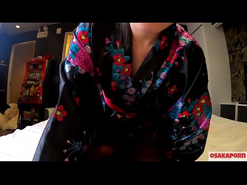 ❤️ Jong cosplay-meisie hou van seks tot orgasme met 'n spuit in 'n perdevrou en 'n blowjob. Asiatiese meisie met harige poes en pragtige tiete in tradisionele Japannese kostuum in amateurvideo wat masturbasie met fokspeelgoed wys. Sakura 3 OSAKAPORN. ️ Seksvideo by ons ❌❤