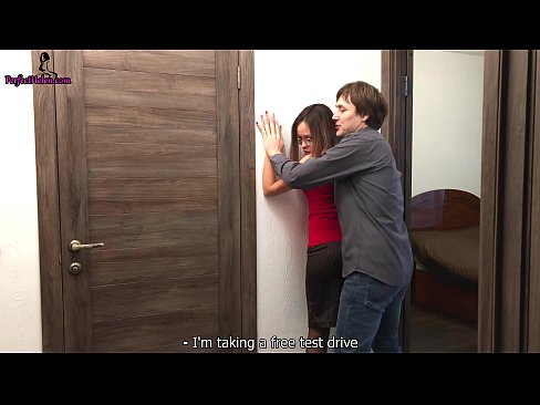 ❤️ Sexy makelaar ruk sensueel haar poes en naai terwyl sy haar woonstel verkoop - Krempai ️ Seksvideo by ons ❌❤