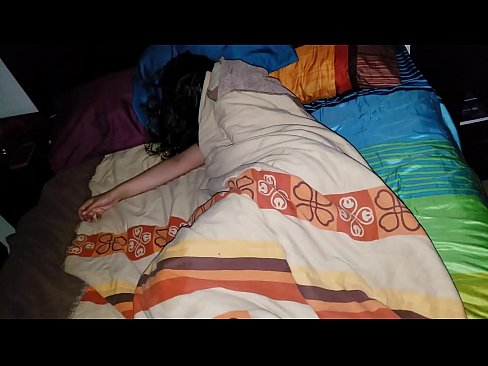 ❤️ Stiefseun berispe sy jong stiefma terwyl sy slaap. ️ Seksvideo by ons ❌❤